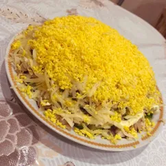 Салат с маринованными грибами