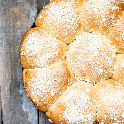 Булочки с начинкой и штрейзельской крошкой