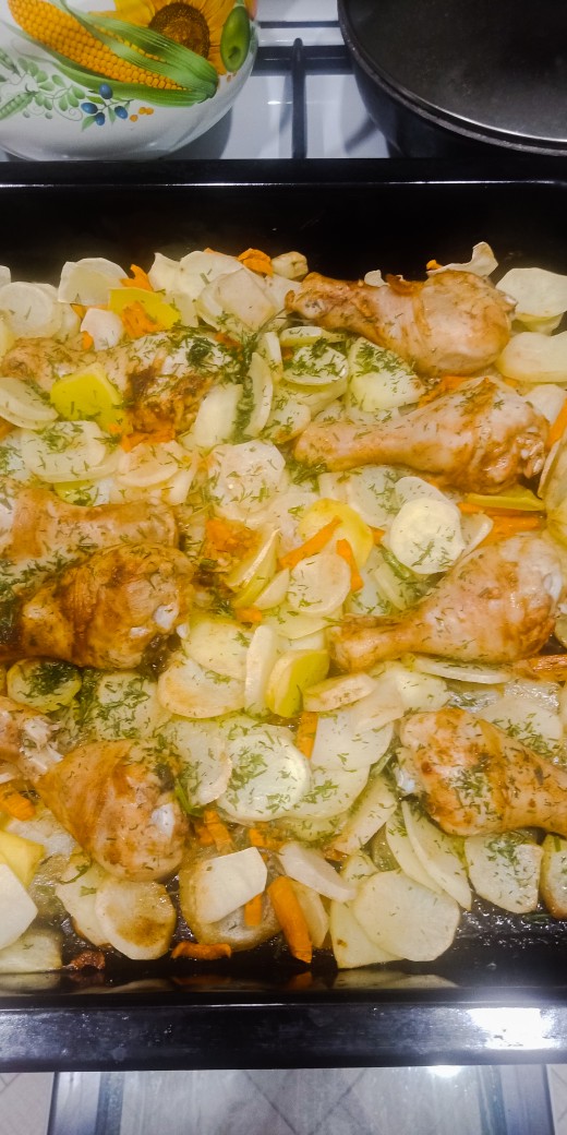 Картофель с голенями в духовке