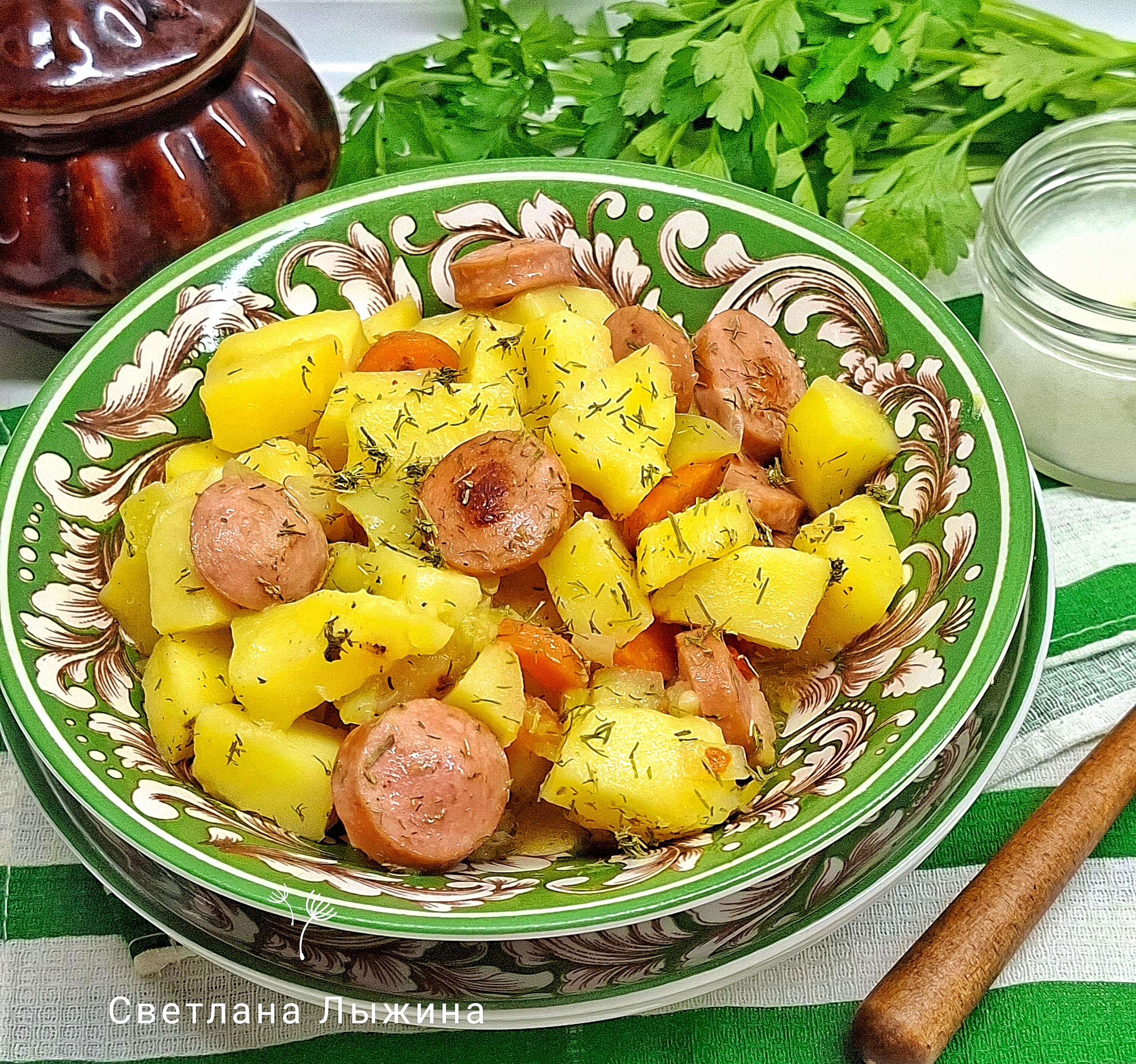 Тушеная картошка с сосисками 