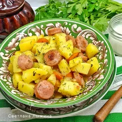 Тушеная картошка с сосисками 