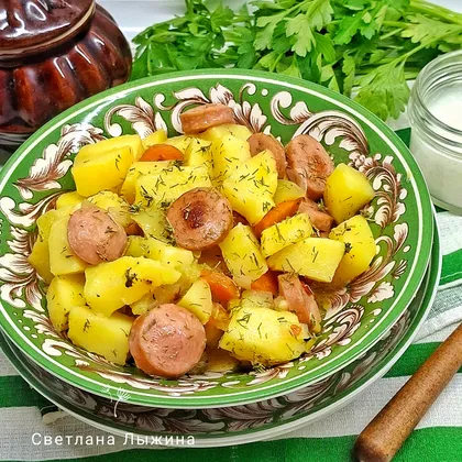 Тушеная картошка с сосисками 