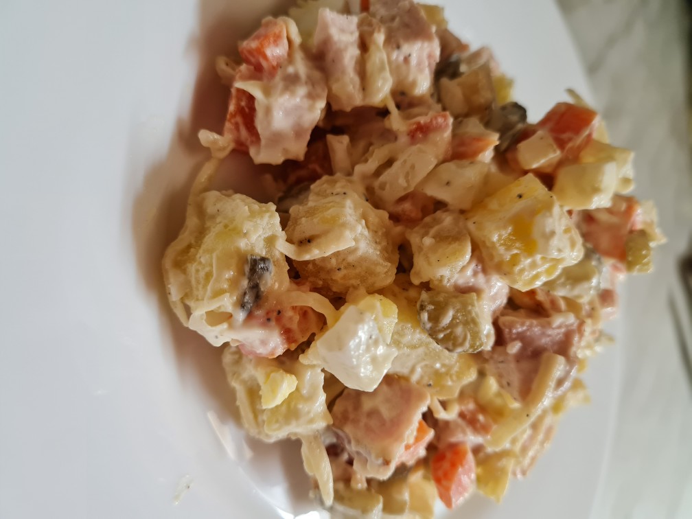 Салат с копчёным карбонадом