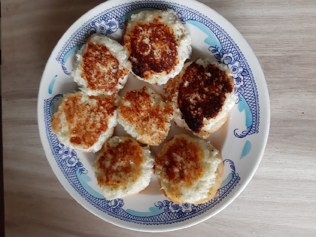 Творожно-картофельные горячие бутерброды