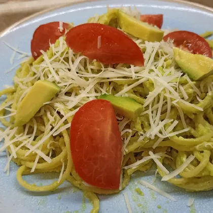 Спагетти с соусом из авокадо