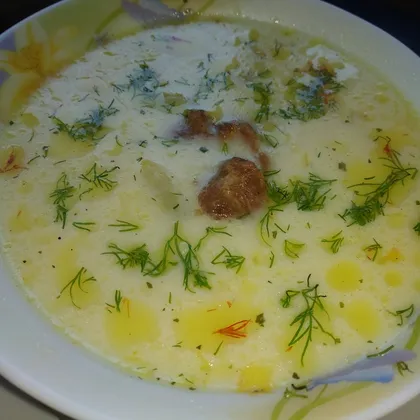 Суп с лисичками и плавленным сыром