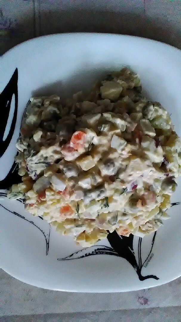 Салат из курицы с помидорами и огурцами - пошаговый фоторецепт