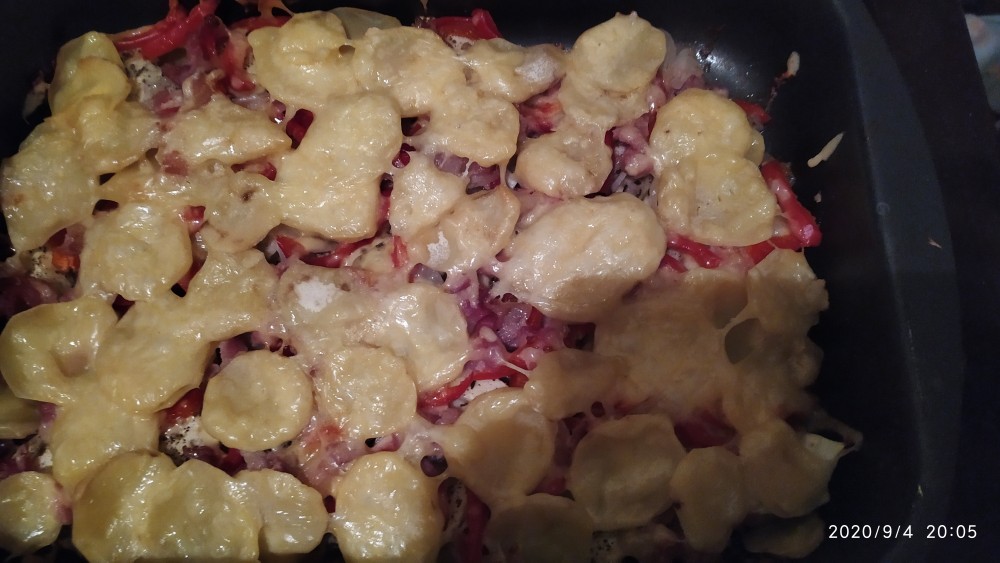 Картофель с беконом и кабачками