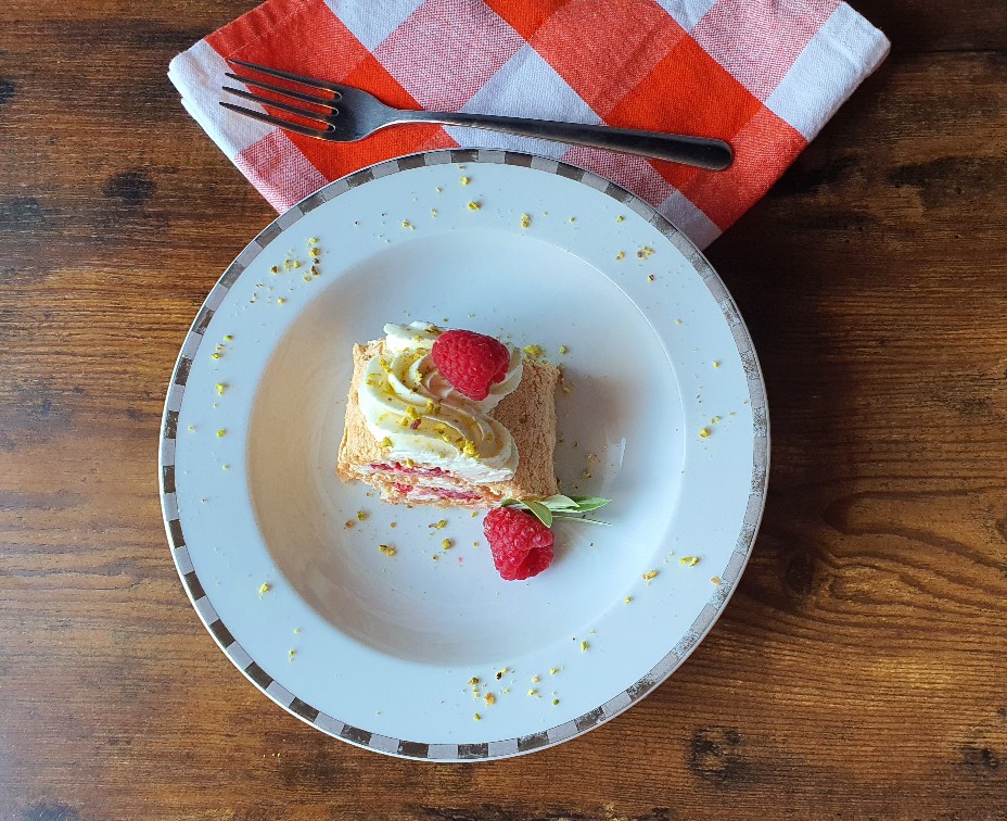 Меренговый рулет