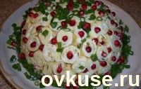 Салат с крабовыми палочками «Шарлотка»