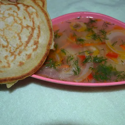 Луковый суп с лепешкой