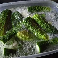 Малосольные огурчики на минералке за ночь🥒🤤