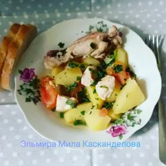 Тушёная картошка с курицей