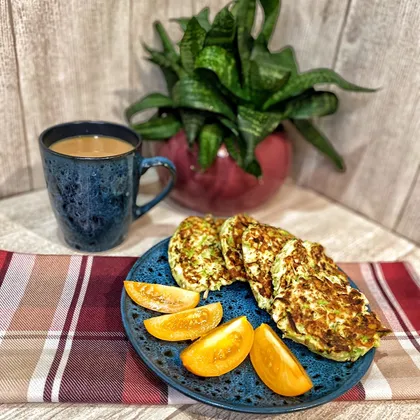 Кабачковые оладьи с сыром и творогом