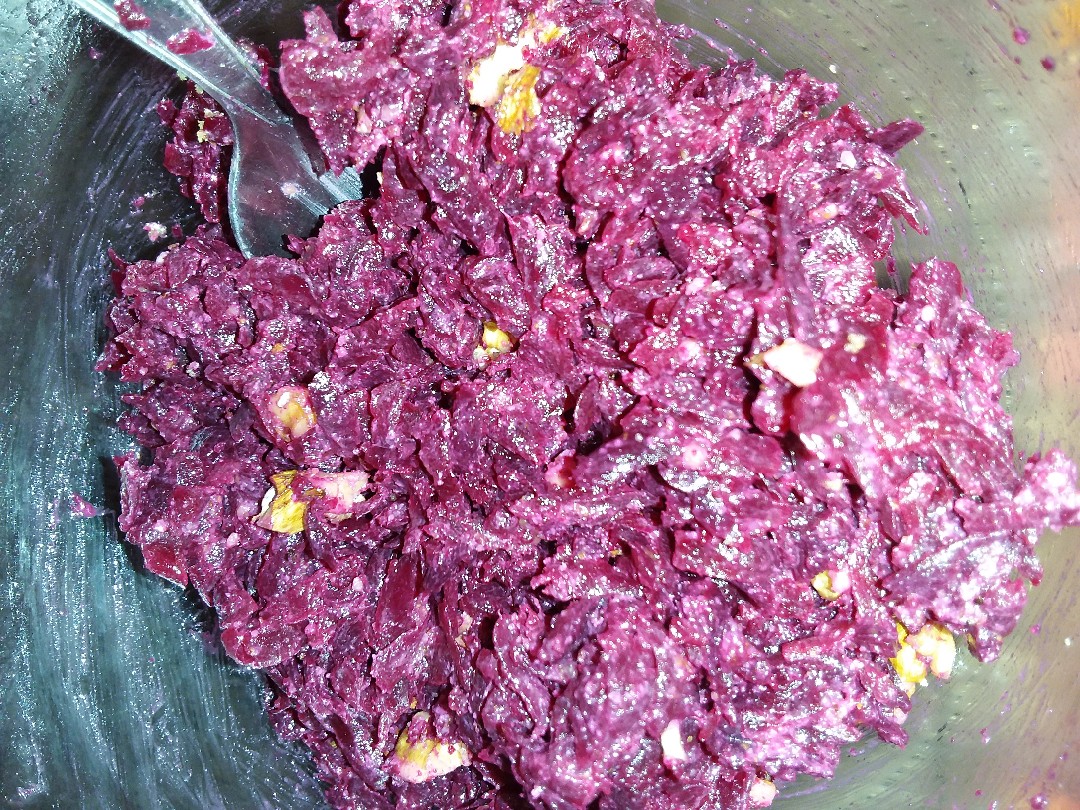 Свекла с орехами