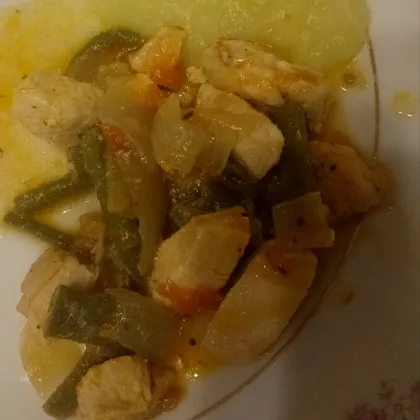 Куриное филе с овощами