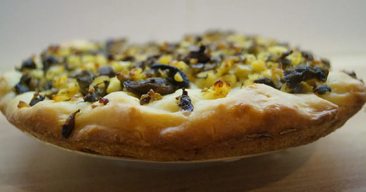 Пирог с солеными грибами – пошаговый рецепт приготовления с фото