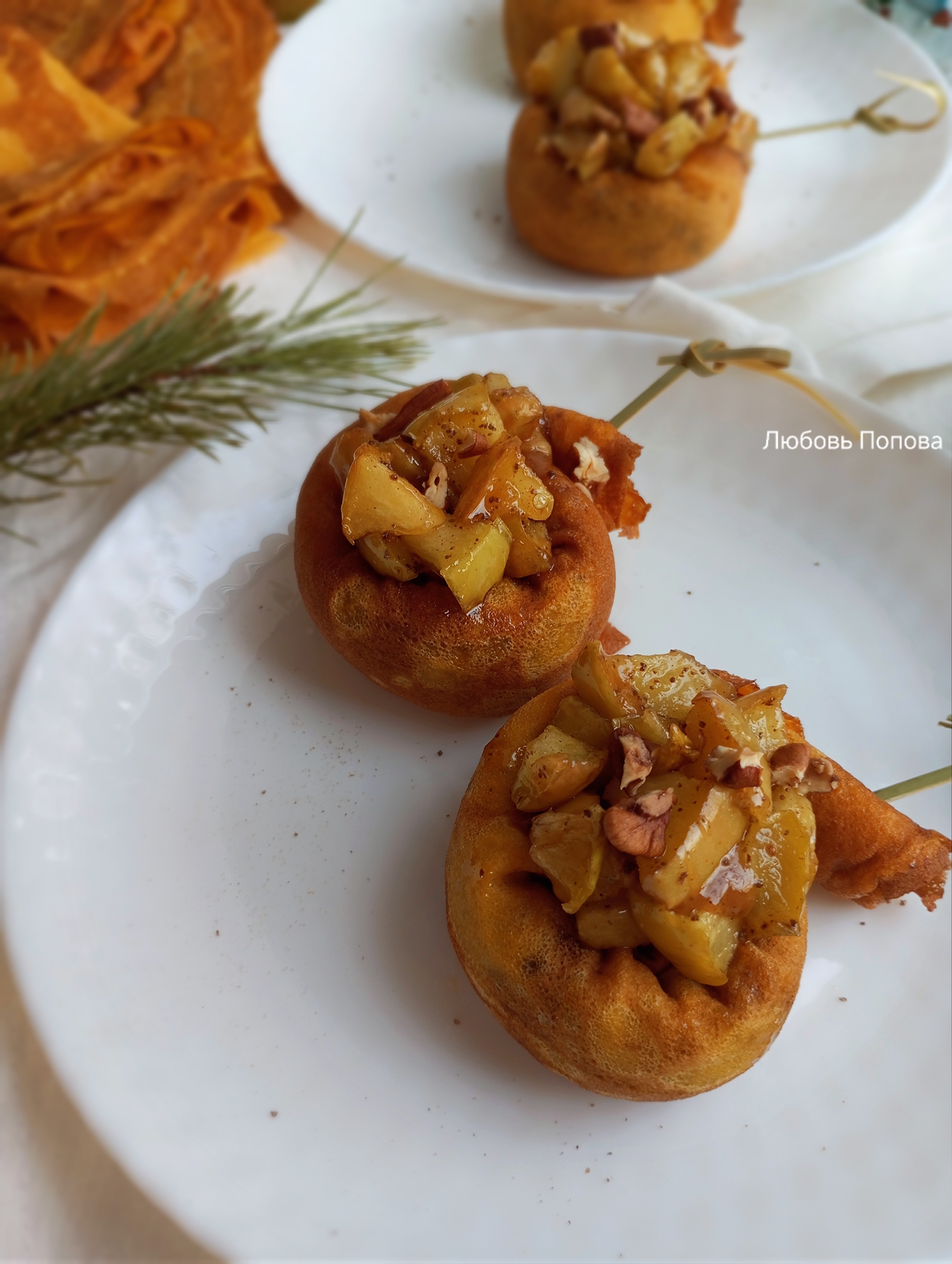 Тыквенные блинчики с карамелизированными яблоками