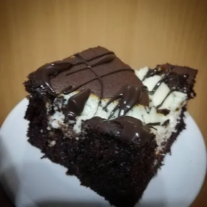 Шоколадный пирог с творожной начинкой