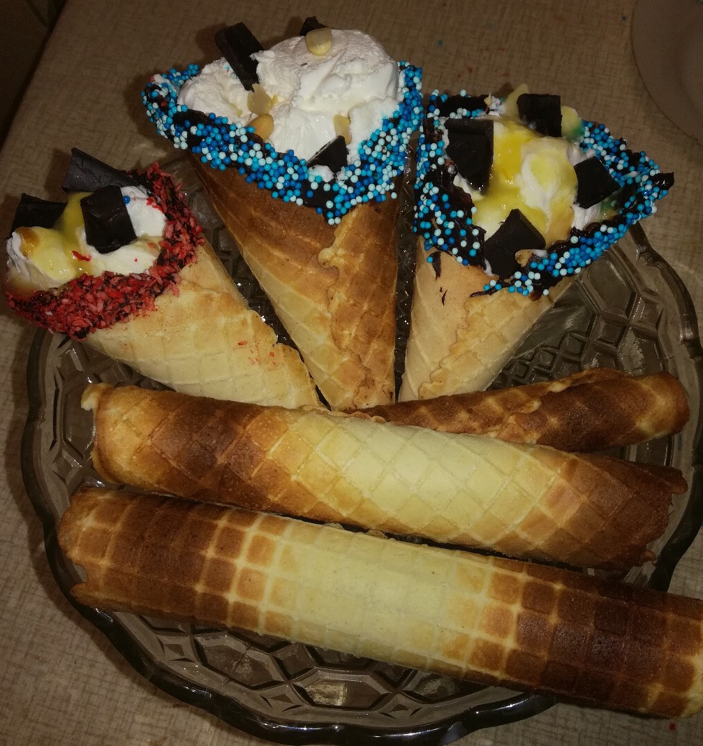 Вафельный рожок для мороженого