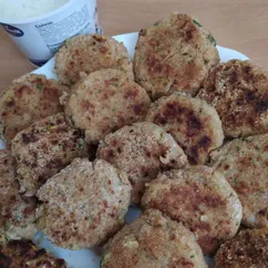 Котлеты из кабачка и соевого мяса (веганские)