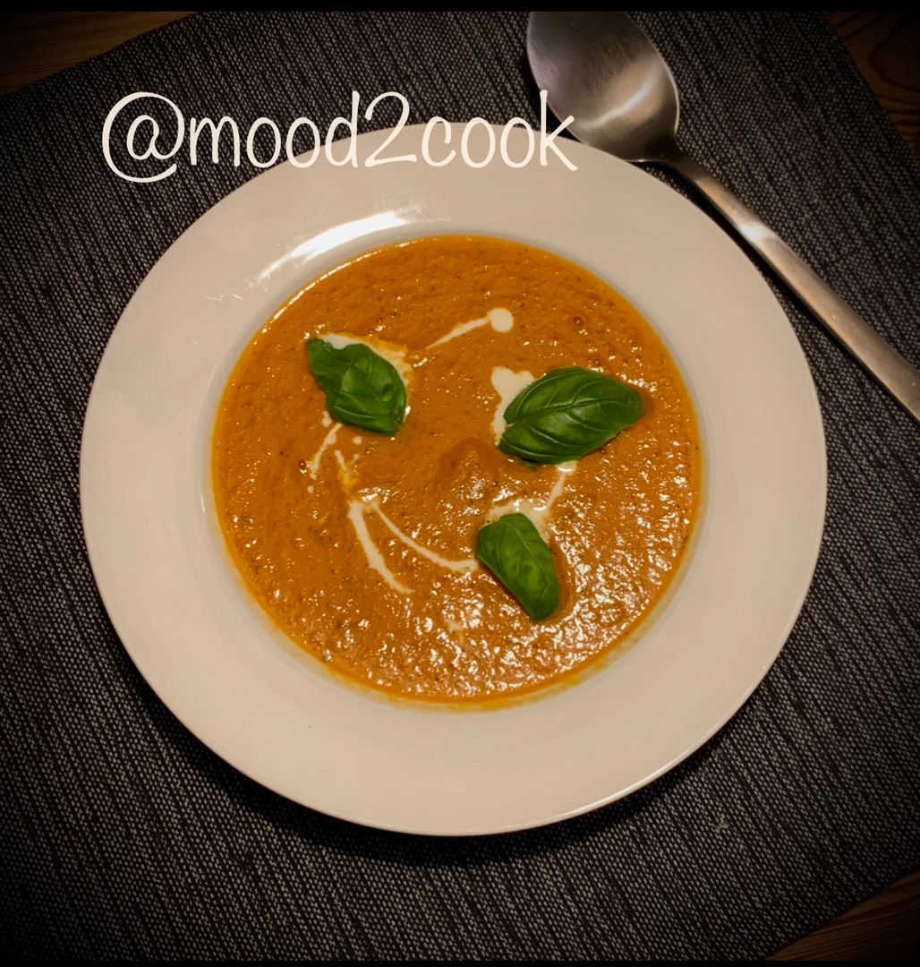 Томатный крем - суп с базиликом