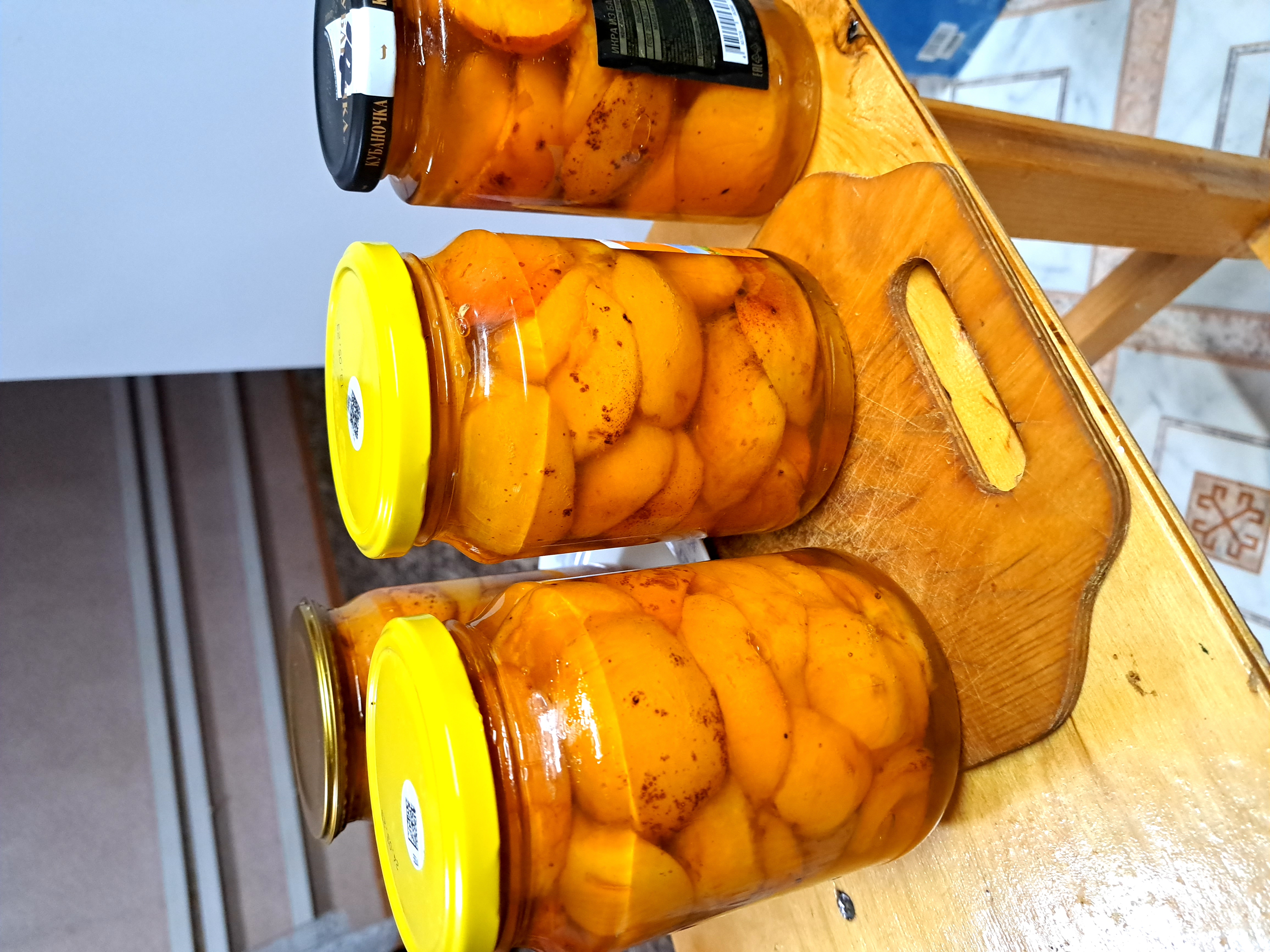 Янтарное варенье из абрикосов дольками