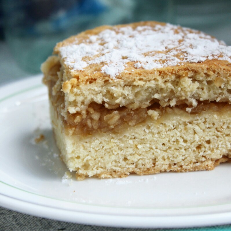 Яблочное пирожное с карамелью - Самый вкусный портал Рунета