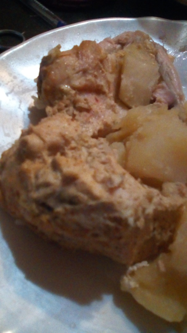Курица с картофелем запеченные в рукаве с соусом из хрена