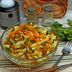 Салат из пекинской капусты