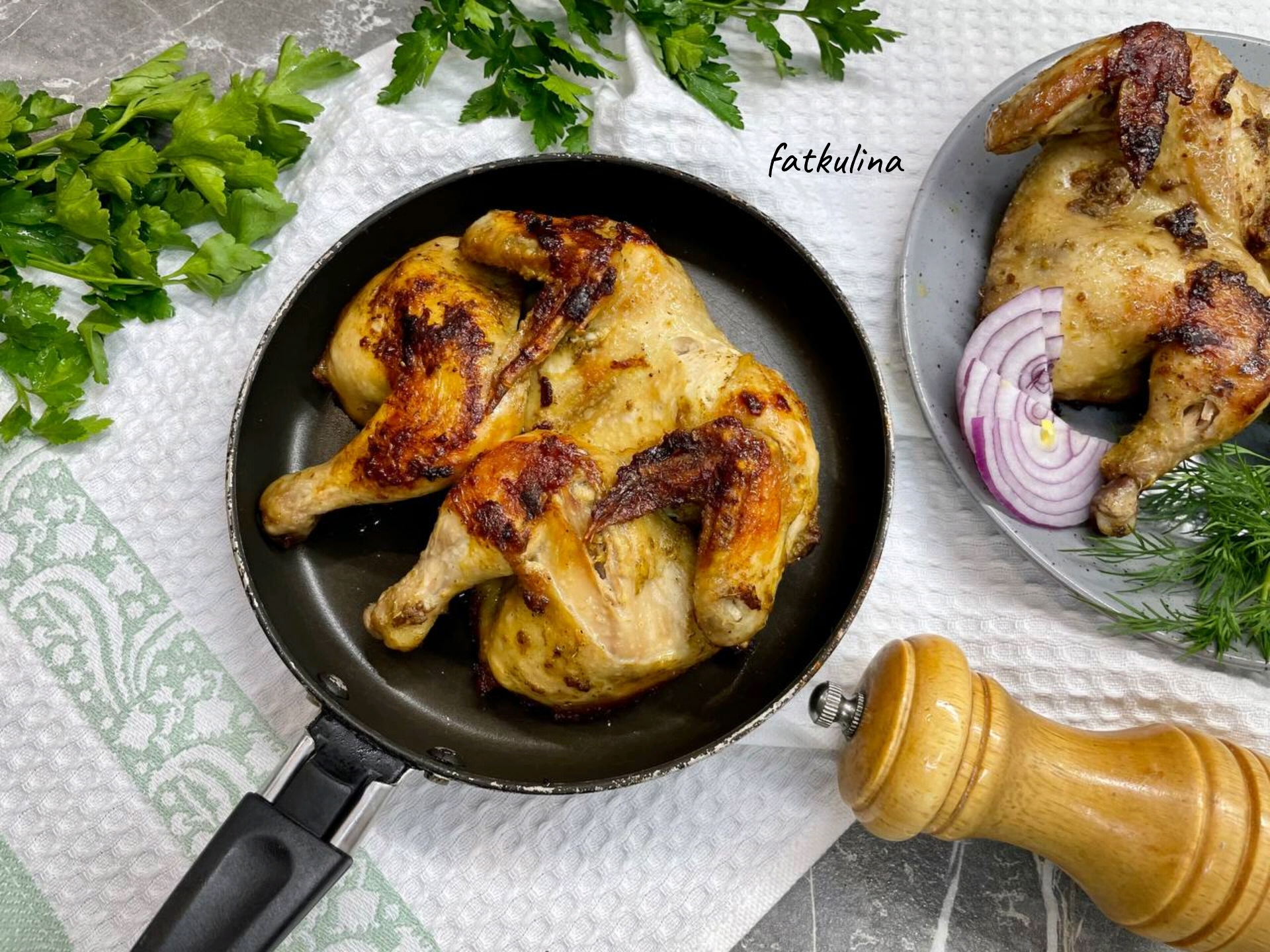 Цыплята табака: рецепт, способы приготовления в духовке и на сковороде