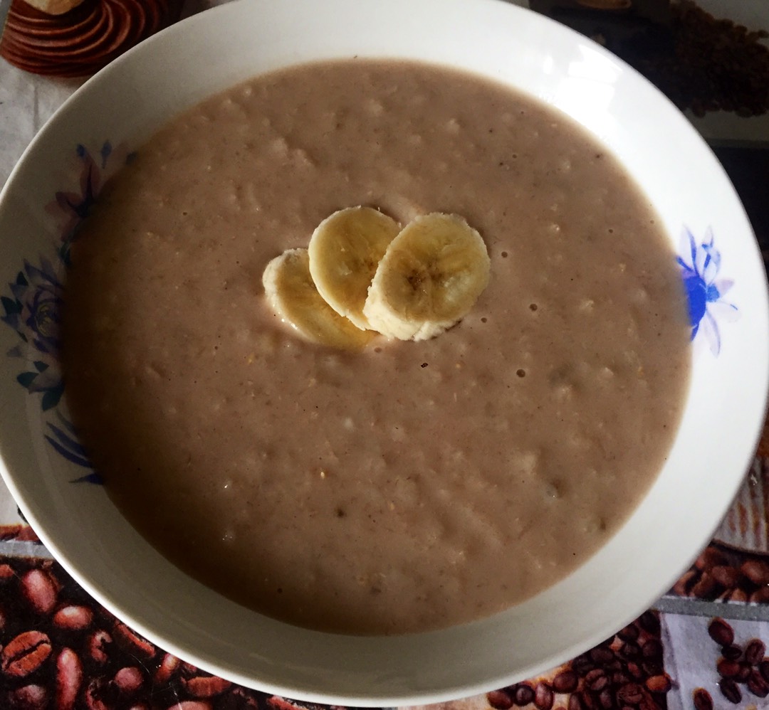 Овсяная каша с бананом и шоколадом