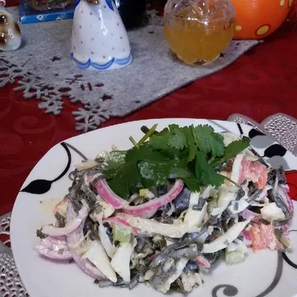 Салат с морской капустой