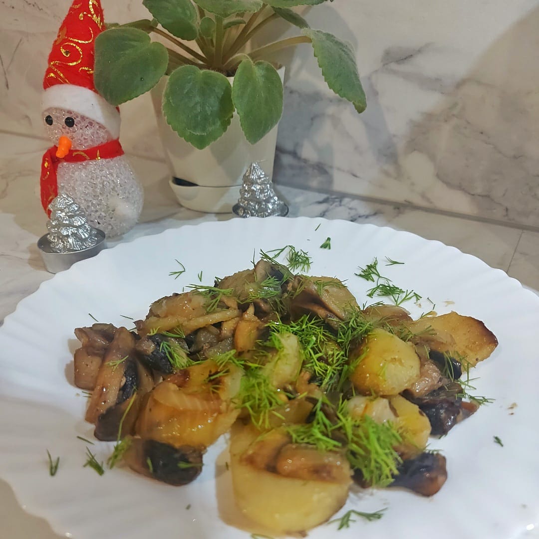 Картошка жареная с грибами 