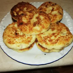 Ссырники с изюмом