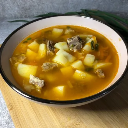 Гороховый суп с говяжьим ребрышками
