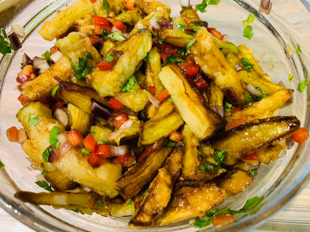 Баклажаны с сальсой из болгарского перца