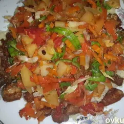 Кус кус со свининой с овощами