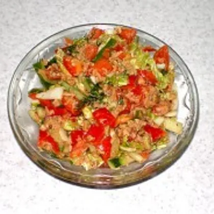 Салат «Рапсодия» из тунца с овощами