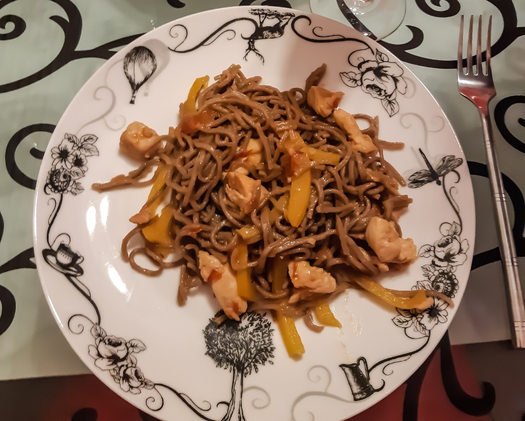 Лапша Соба с куриной грудкой