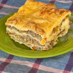 Слоёный пирог с фаршем