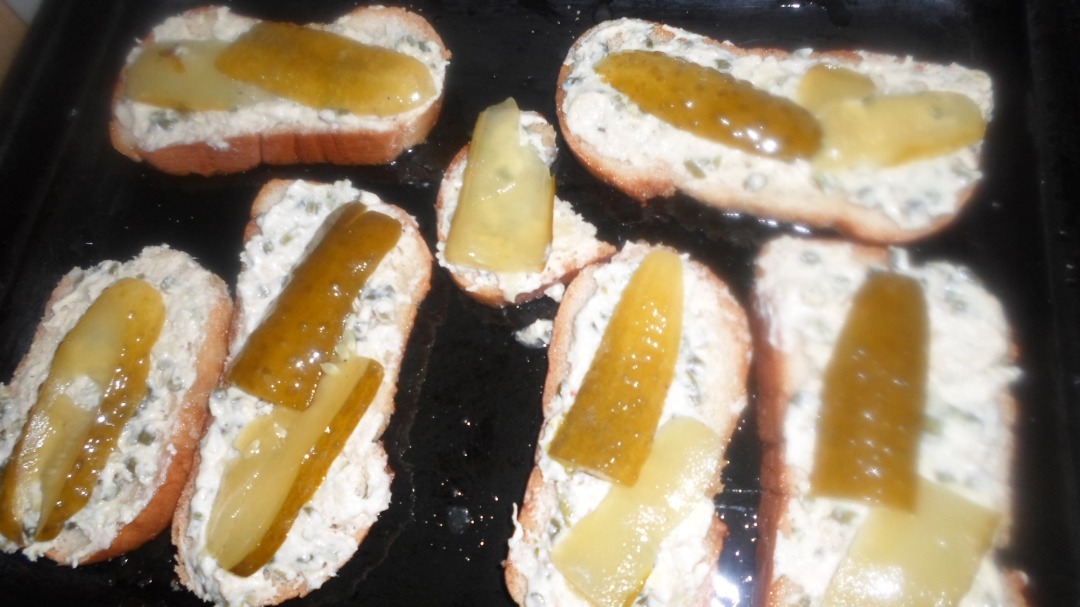 «Селёдочный паштет с яйцом и огурцом»