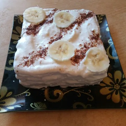 Творожно-банановый тортик без выпечки