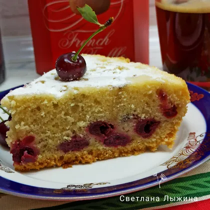 Пирог с вишней в мультиварке
