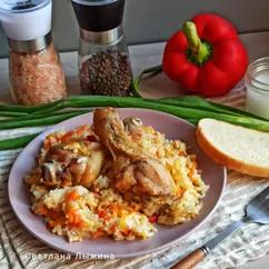 Рис с куриными ножками в духовке