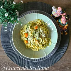 Сливочная паста с помидорами и шпинатом