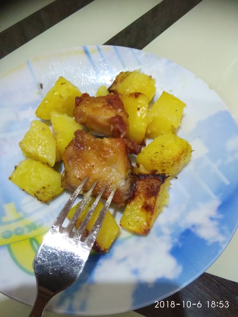 Окорочка с картошкой в духовке