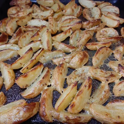 Картофель в духовке с тмином
