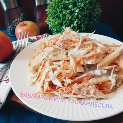 Салат с капустой и яблоками "Коул Слоу"