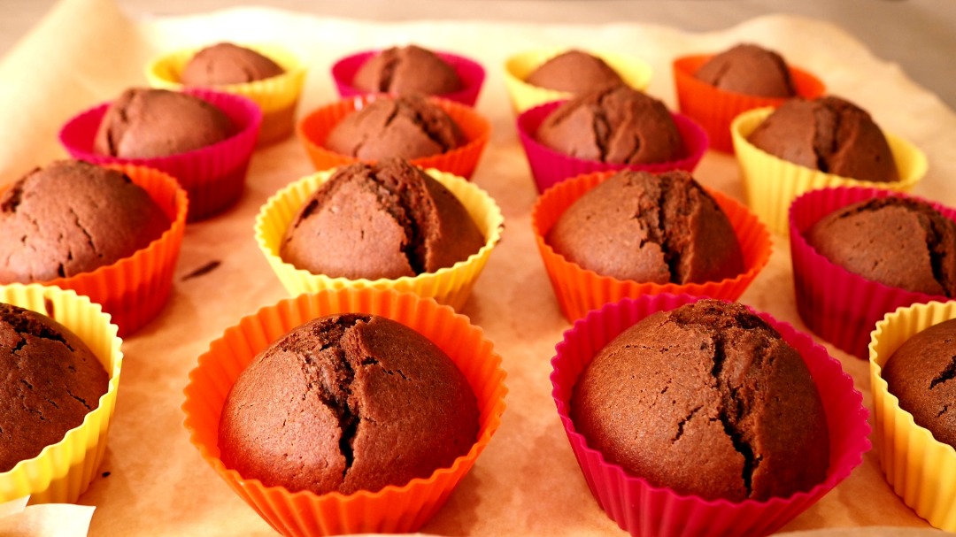 Рецепт шоколадных кексов в силиконовых формочках: 2 способа приготовления